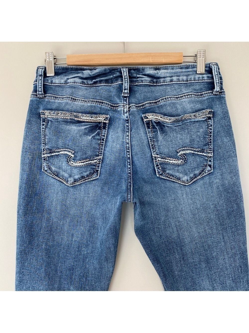 Silver Suki Straight Leg Blue Jeans Womens Sz 30x32 Light wash